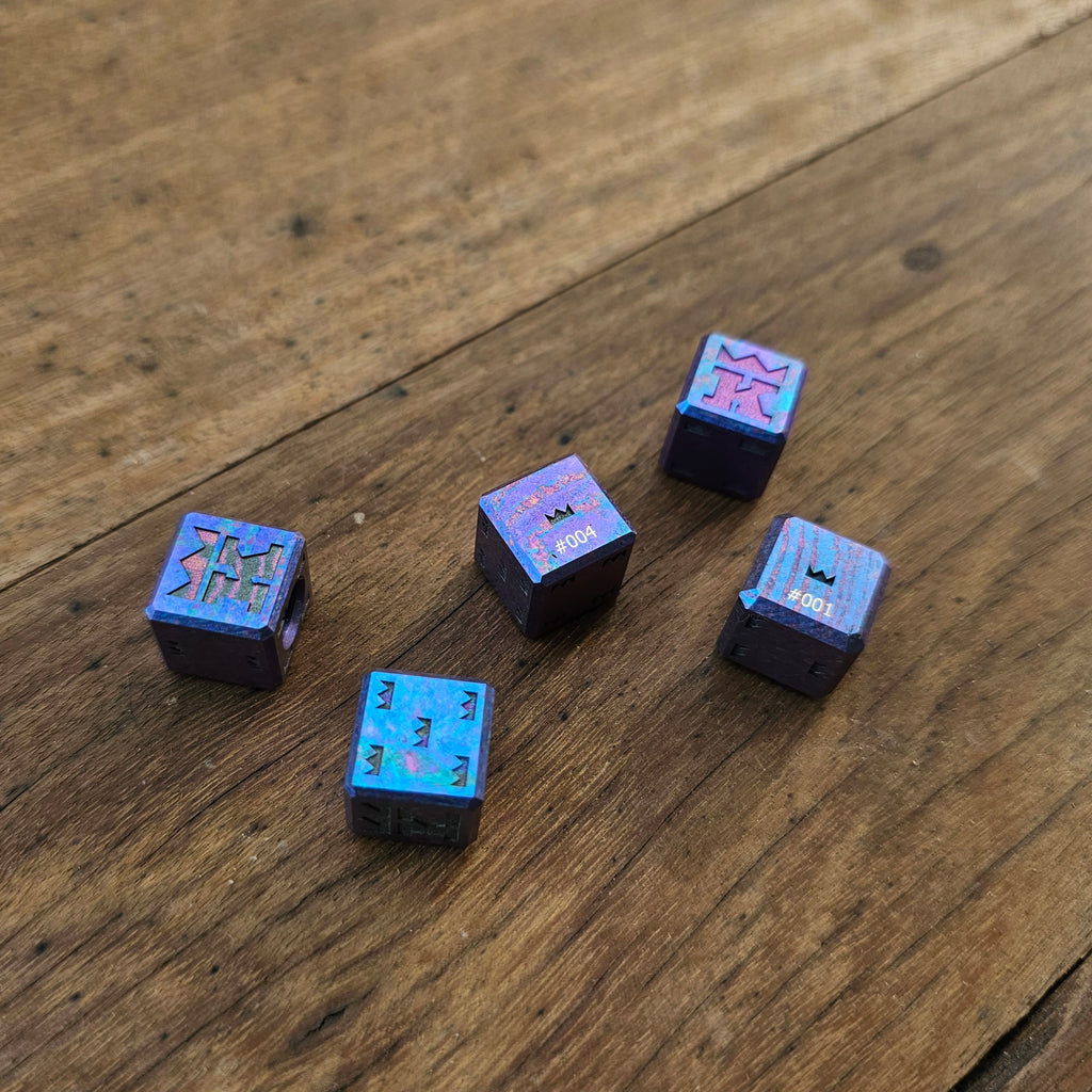 Damtanium Crown Dice