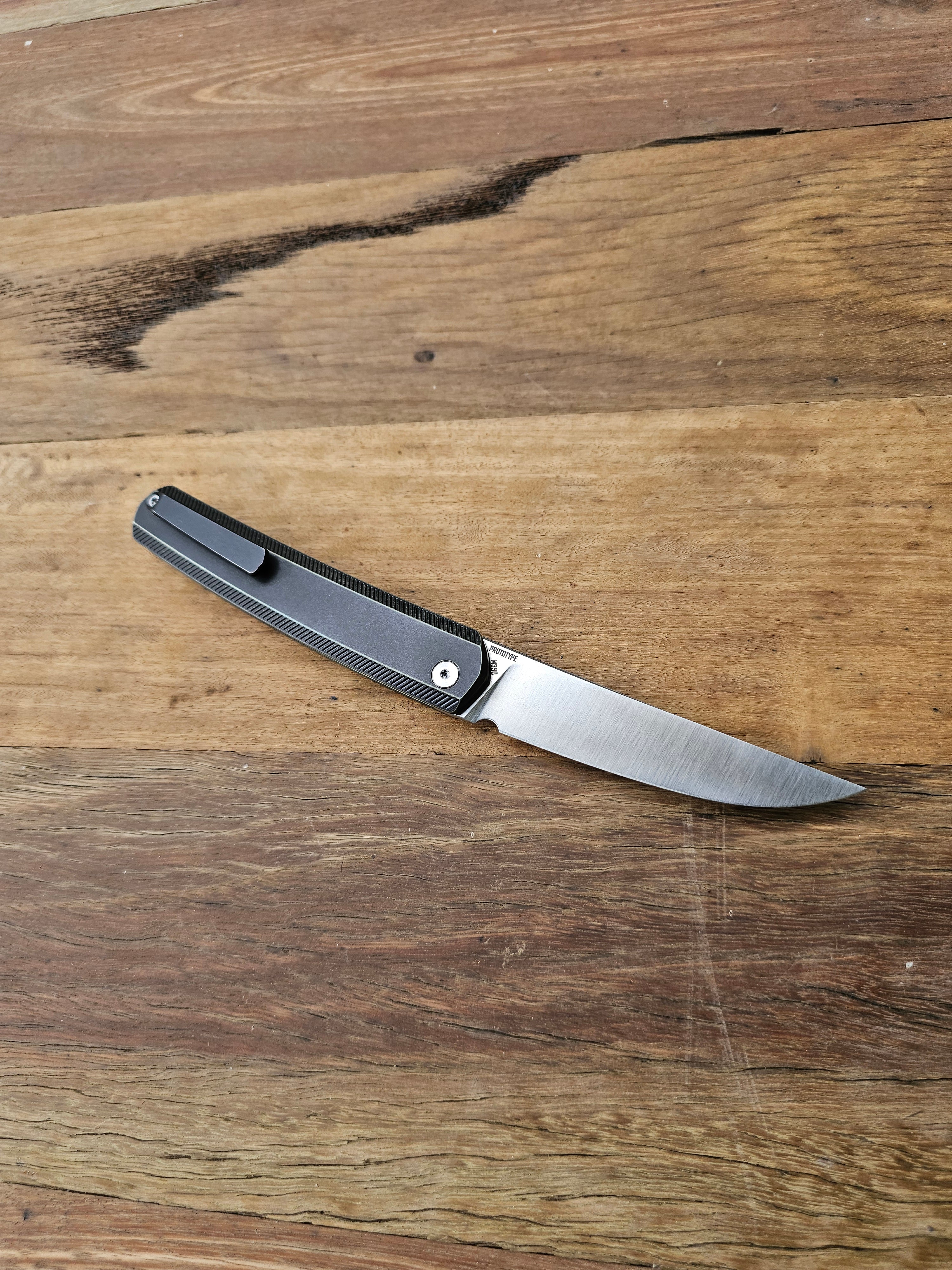 KwaiKing Prototype - Black and silver